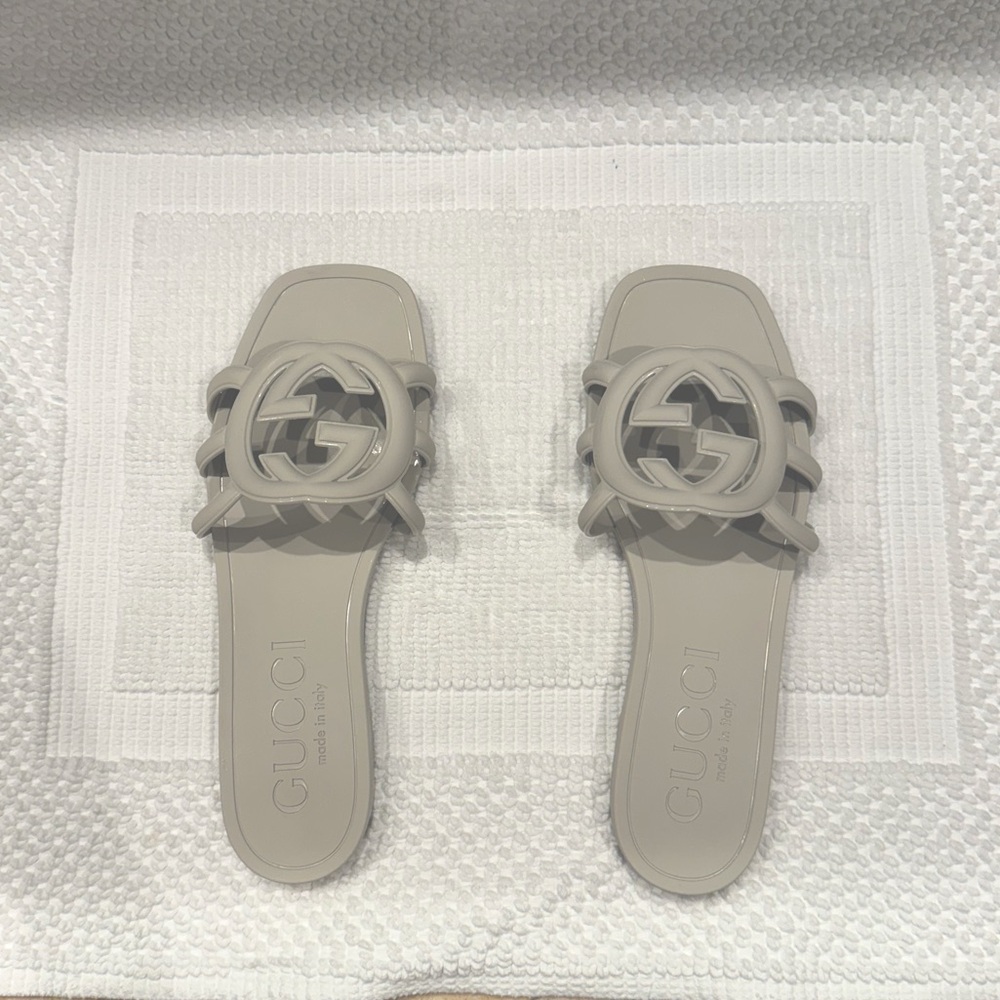 Gucci interlocking G Palma slide rubber sandals 35